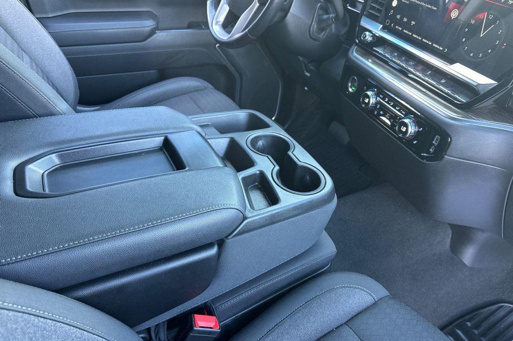 used 2022 GMC Sierra 1500 car, priced at $35,999