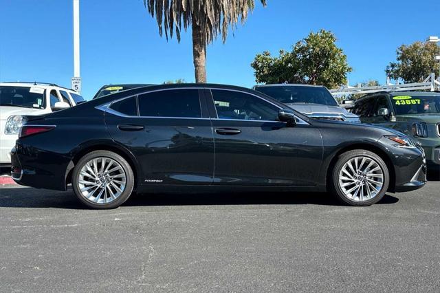 used 2022 Lexus ES 300h car, priced at $39,524