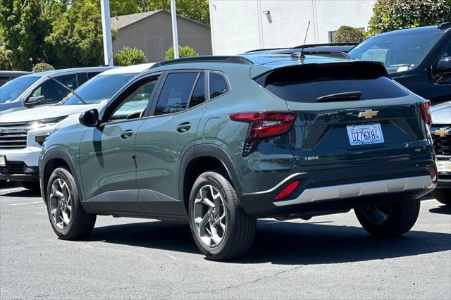 used 2025 Chevrolet Trax car, priced at $23,988