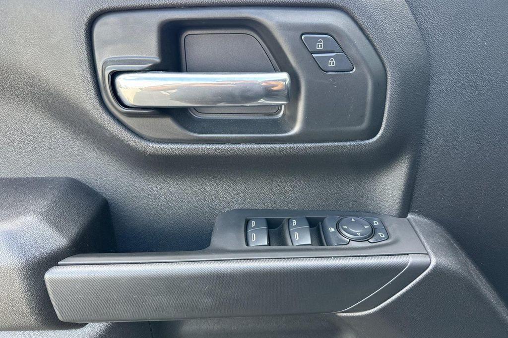 used 2025 Chevrolet Silverado 1500 car, priced at $39,994