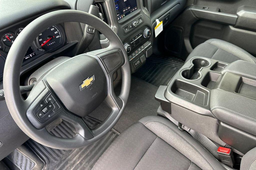 used 2025 Chevrolet Silverado 1500 car, priced at $39,994