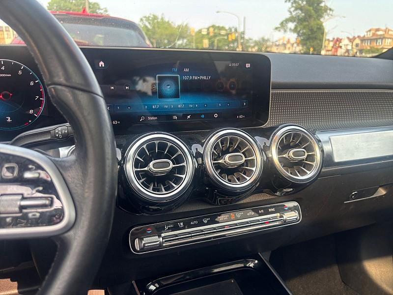 used 2021 Mercedes-Benz GLB 250 car, priced at $25,999
