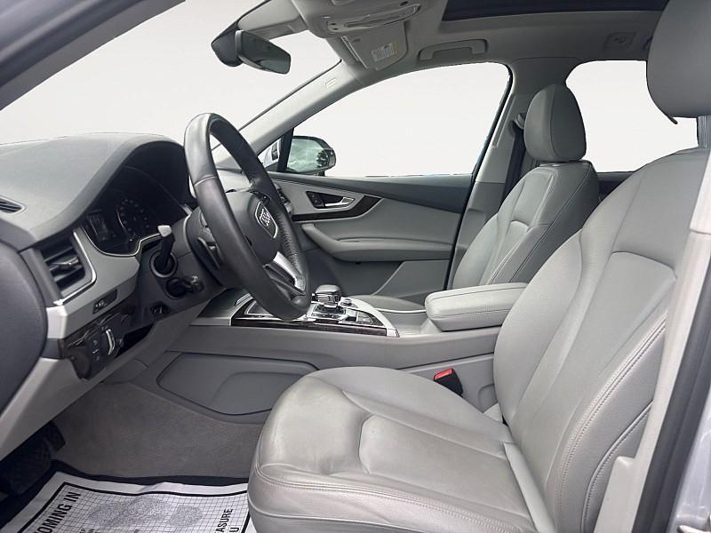 used 2019 Audi Q7 car, priced at $18,999