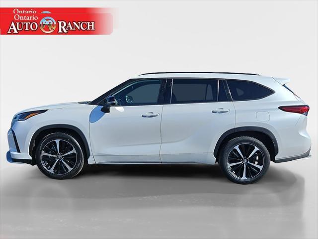 used 2022 Toyota Highlander car, priced at $39,100