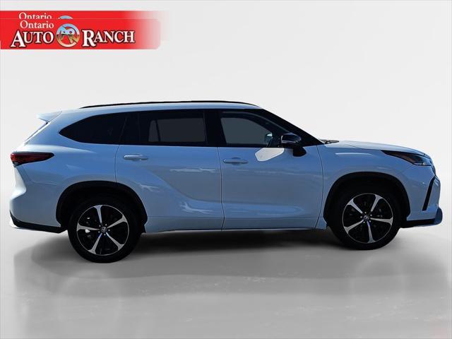 used 2022 Toyota Highlander car, priced at $39,100