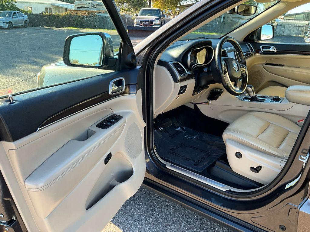 used 2018 Jeep Grand Cherokee car, priced at $17,900