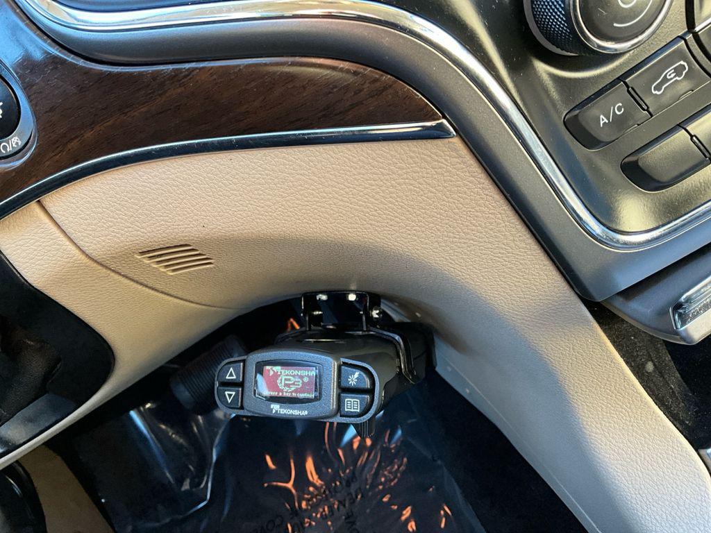 used 2018 Jeep Grand Cherokee car, priced at $17,900