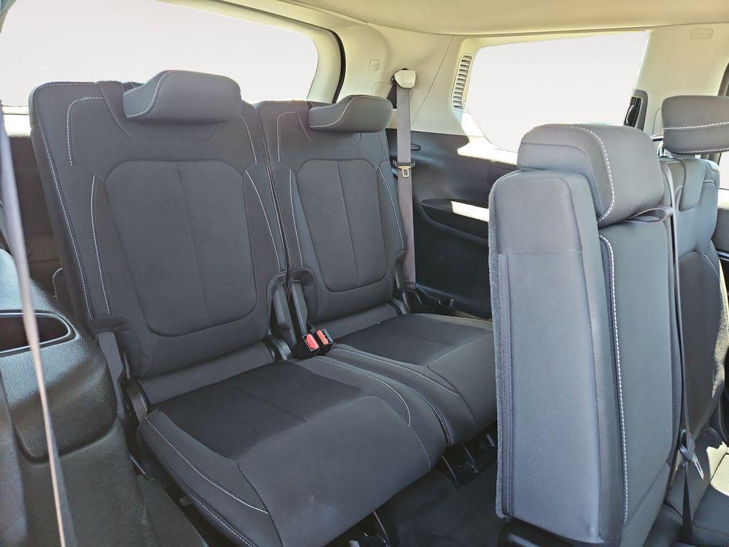 used 2023 Jeep Grand Cherokee L car, priced at $28,000