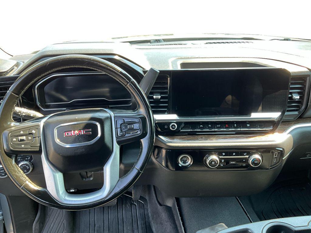used 2023 GMC Sierra 1500 car, priced at $35,025