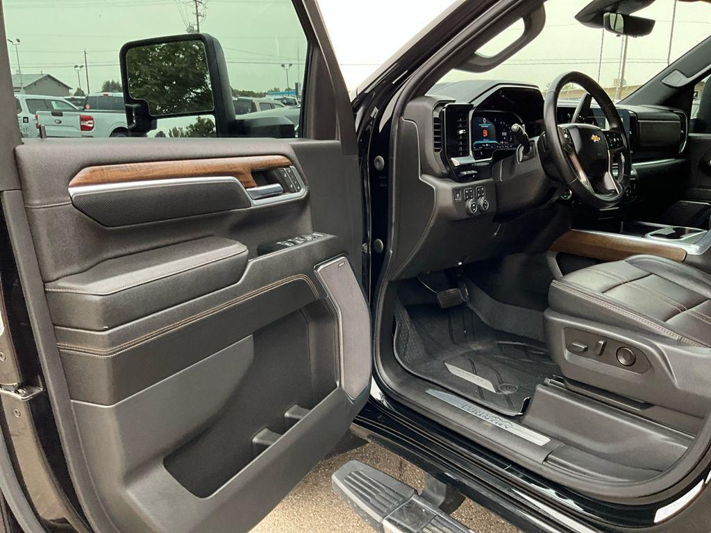 used 2024 Chevrolet Silverado 2500 car, priced at $66,665