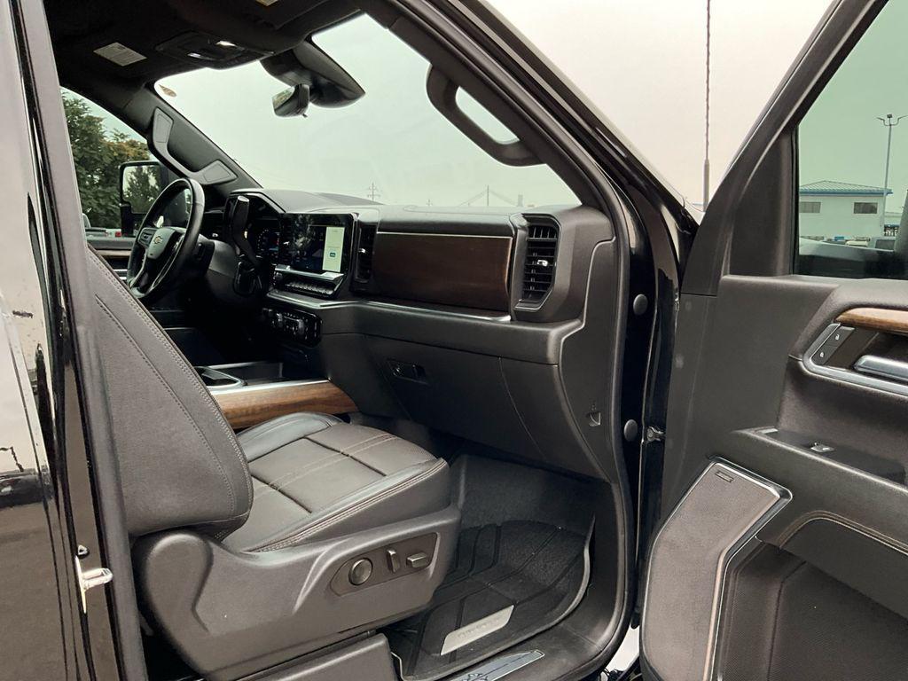 used 2024 Chevrolet Silverado 2500 car, priced at $66,665