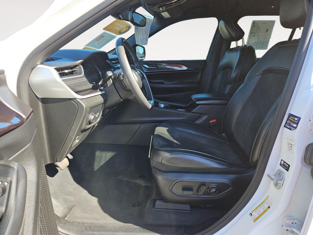 used 2023 Jeep Grand Cherokee car, priced at $28,011