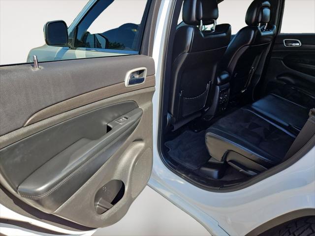 used 2015 Jeep Grand Cherokee car, priced at $14,000