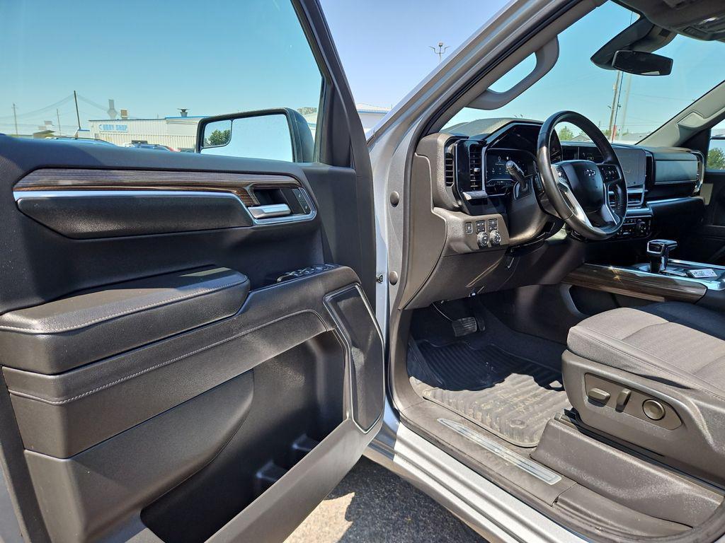 used 2023 Chevrolet Silverado 1500 car, priced at $39,600