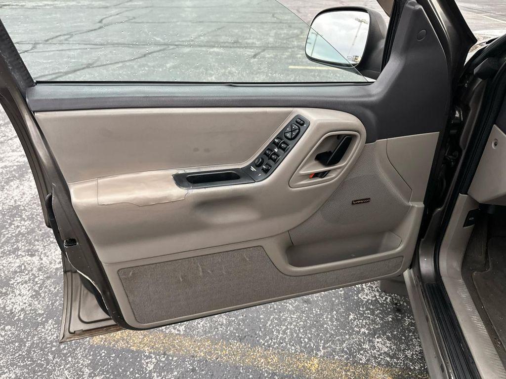 used 1999 Jeep Grand Cherokee car, priced at $9,495