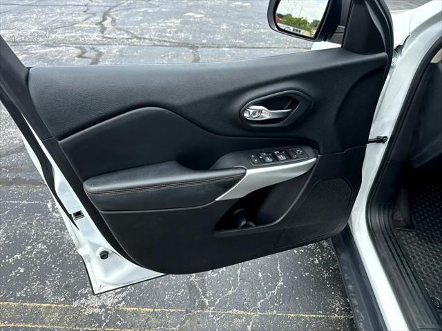 used 2017 Jeep Cherokee car, priced at $15,995