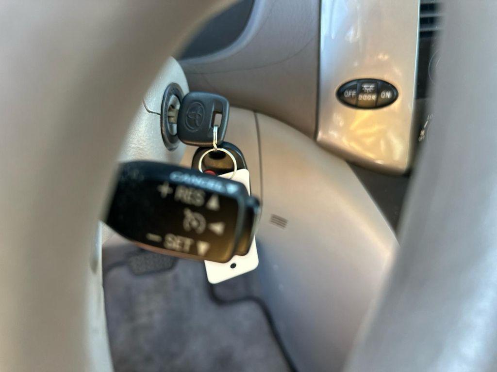 used 2006 Toyota Sienna car, priced at $11,495