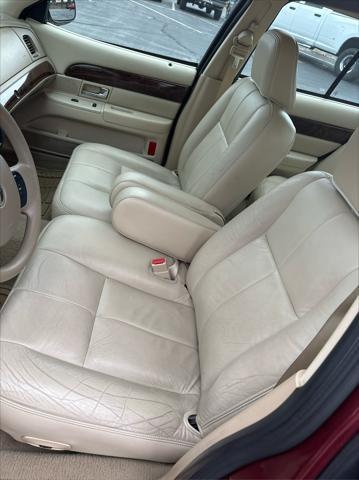 used 2008 Mercury Grand Marquis car, priced at $12,995