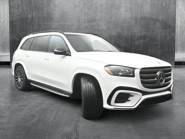 new 2025 Mercedes-Benz GLS 450 car, priced at $104,045