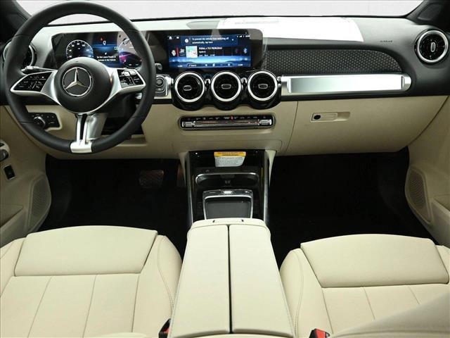 new 2025 Mercedes-Benz GLB 250 car, priced at $46,550