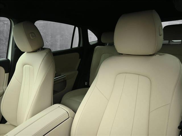 new 2025 Mercedes-Benz GLA 250 car, priced at $47,295