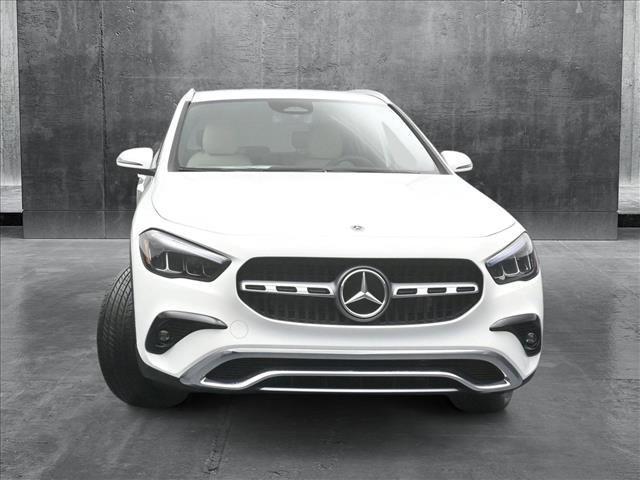 new 2025 Mercedes-Benz GLA 250 car, priced at $44,250