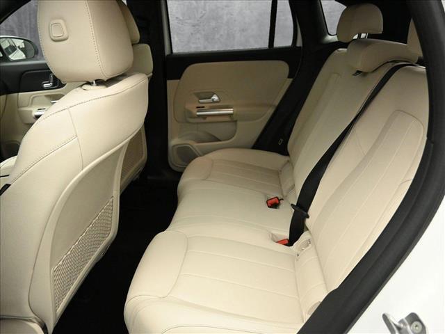 new 2025 Mercedes-Benz GLA 250 car, priced at $44,250