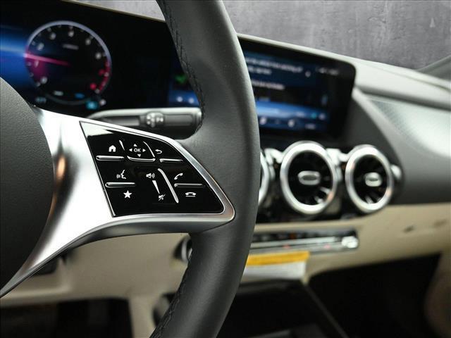 new 2025 Mercedes-Benz GLA 250 car, priced at $44,250