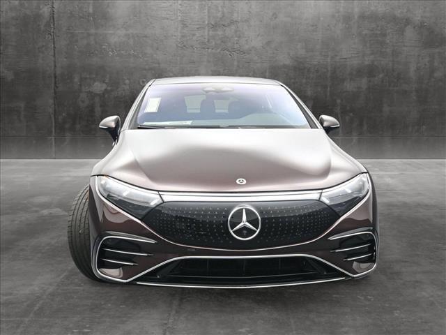 new 2024 Mercedes-Benz EQS 580 car, priced at $146,610