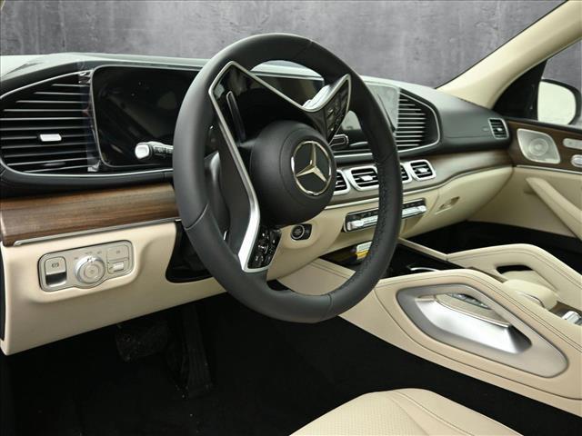 new 2025 Mercedes-Benz GLS 450 car, priced at $90,980