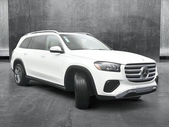 new 2025 Mercedes-Benz GLS 450 car, priced at $90,980