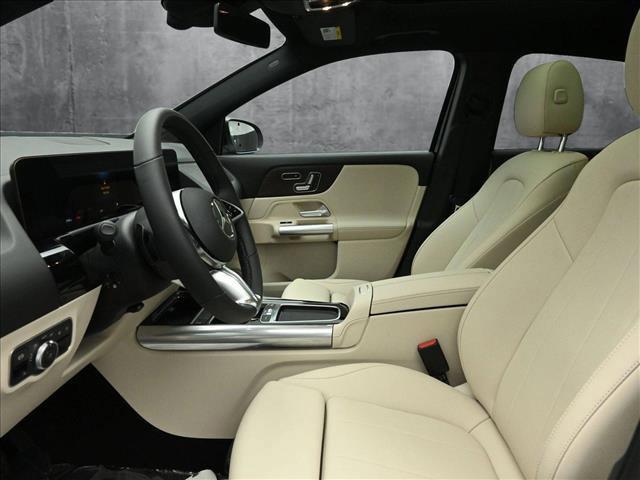 used 2025 Mercedes-Benz GLA 250 car, priced at $43,250