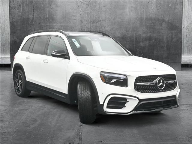 new 2025 Mercedes-Benz GLB 250 car, priced at $58,910