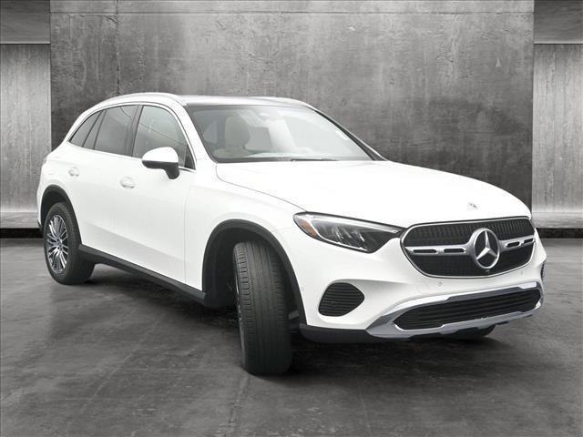 new 2025 Mercedes-Benz GLC 300 car, priced at $59,425