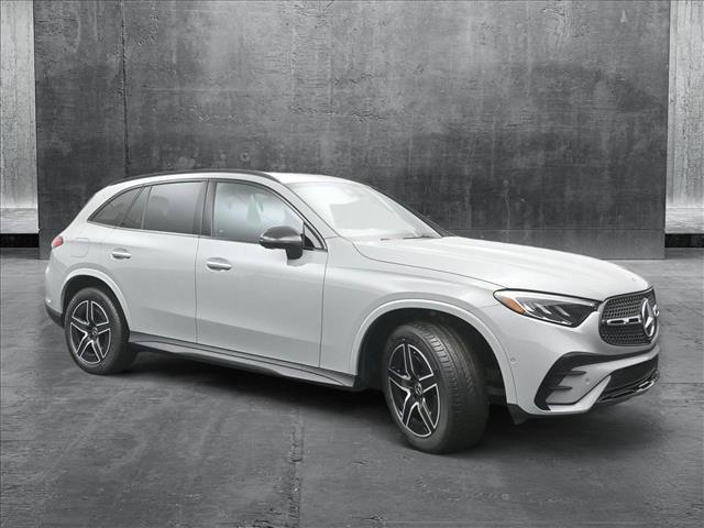 new 2025 Mercedes-Benz GLC 300 car, priced at $62,025
