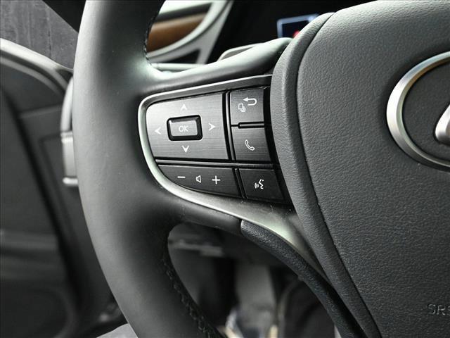 used 2022 Lexus ES 350 car, priced at $36,615