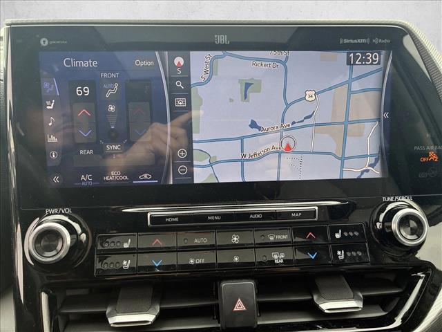 used 2020 Toyota Highlander car, priced at $27,990