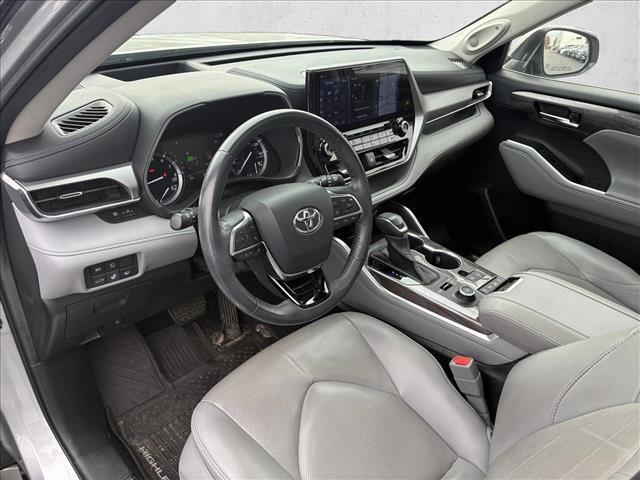used 2020 Toyota Highlander car, priced at $27,990