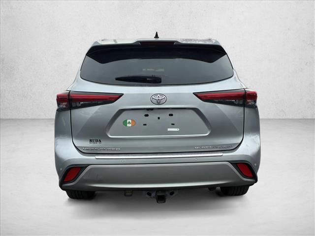 used 2020 Toyota Highlander car, priced at $27,990