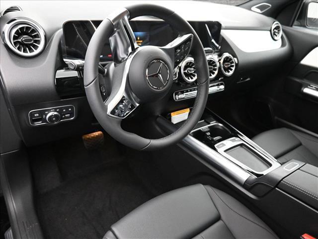 new 2025 Mercedes-Benz GLA 250 car, priced at $51,375