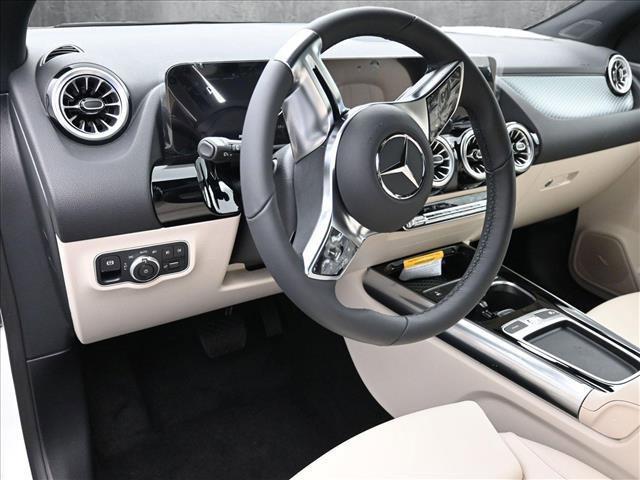 new 2025 Mercedes-Benz GLA 250 car, priced at $48,795