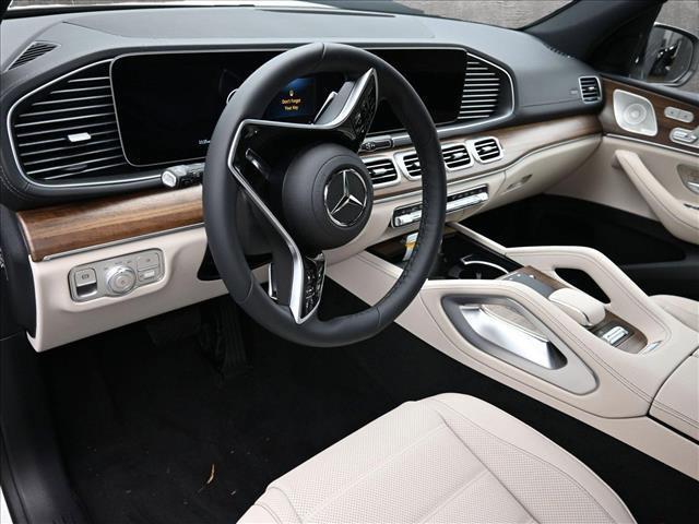 new 2025 Mercedes-Benz GLS 450 car, priced at $95,145