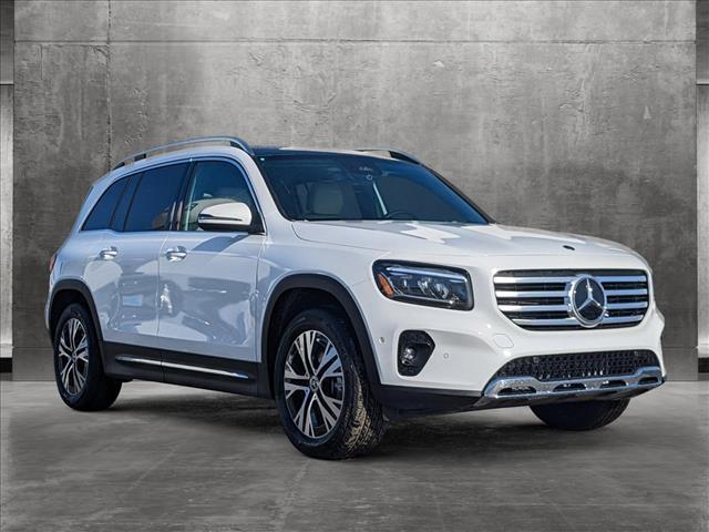 new 2024 Mercedes-Benz GLB 250 car, priced at $51,325