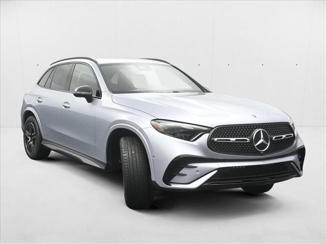 new 2025 Mercedes-Benz GLC 300 car, priced at $62,075