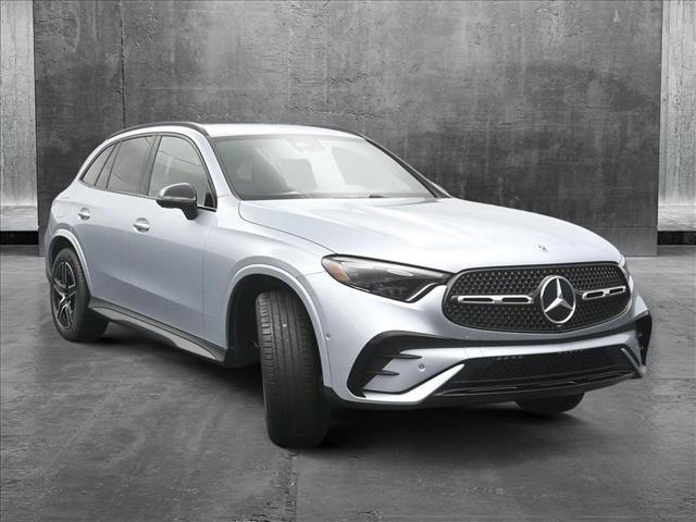 new 2025 Mercedes-Benz GLC 300 car, priced at $62,075