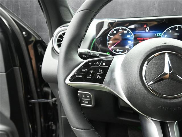 new 2025 Mercedes-Benz GLB 250 car, priced at $49,595