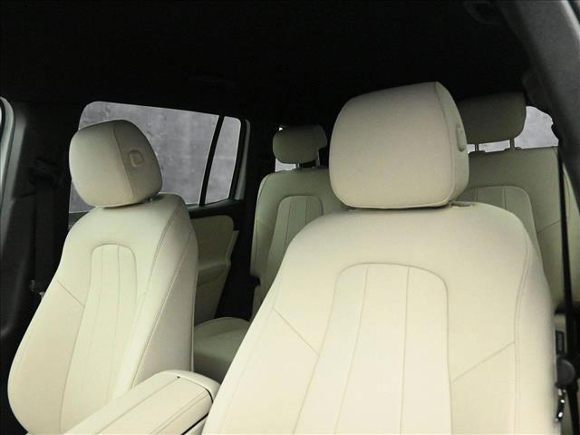 new 2025 Mercedes-Benz GLB 250 car, priced at $51,095