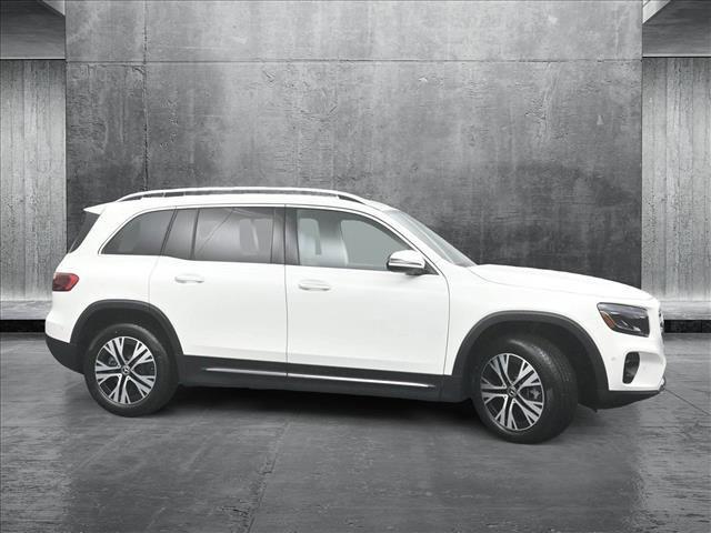new 2025 Mercedes-Benz GLB 250 car, priced at $51,095
