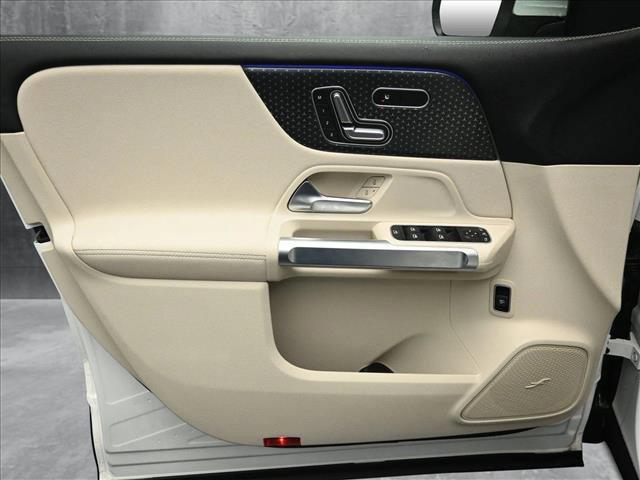 new 2025 Mercedes-Benz GLB 250 car, priced at $51,095