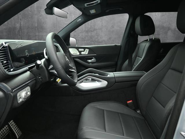 new 2025 Mercedes-Benz GLS 450 car, priced at $95,865